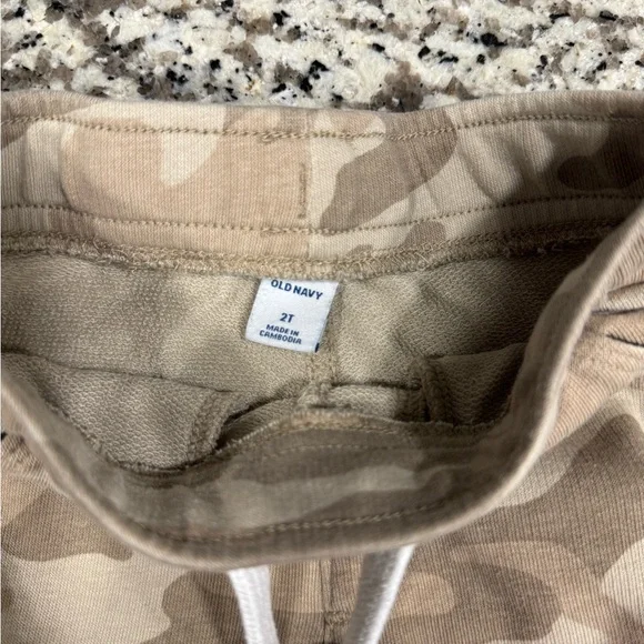 Kids Camouflage Cargo Shorts - Picture 2 of 3